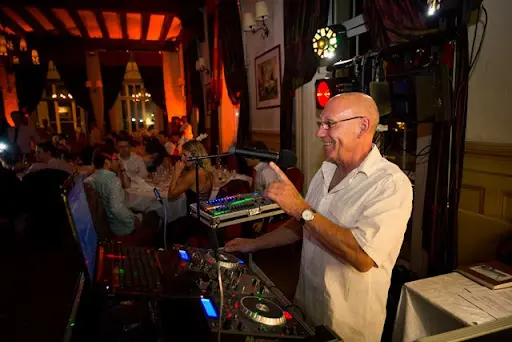 Dj Laurent