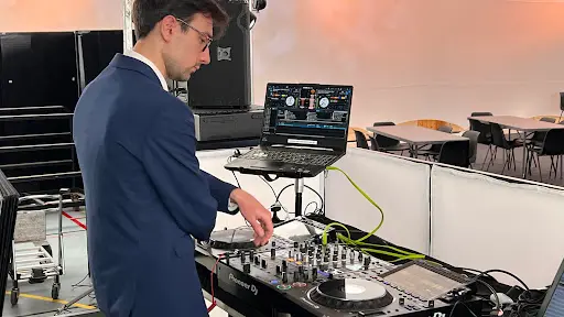 Paris Dj Entreprise - Dj Pour Soirée Entreprise Paris & Ile de France