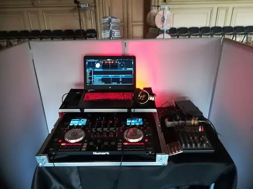 Stereo Wedding
