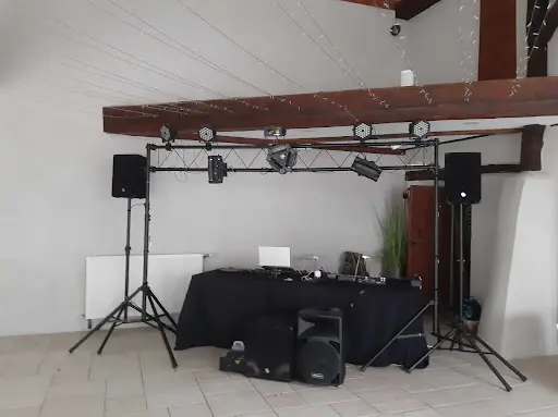 Dj Amélie Bois - Sonorisation - Animation - Location