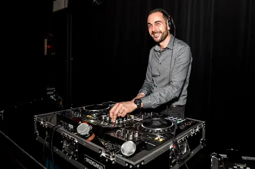 Dj Lorio l'Divinight Events le Dj de Vos Événements d'Entreprises, Événements Privés et Publiques
