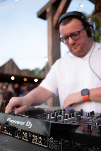 Dj Bob’s – Animation & Sonorisation Mariage