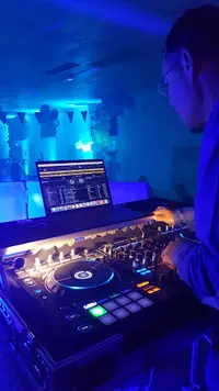 Dj Carlos