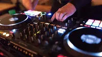 Dj Dennis