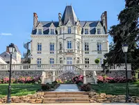 Château de Saint Saturnin sur Loire (ancien Nom : Château d'Arts)