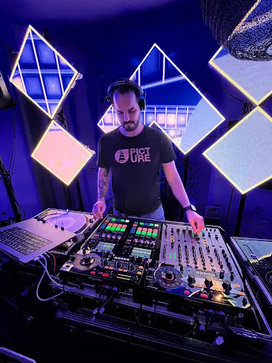 Psyka // Dj