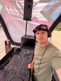 Dj Bogdan | Events • Sound • Lights