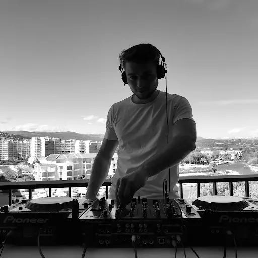 Palm Events | Dj, Live Music Artists - Cannes Nice St Tropez Monaco