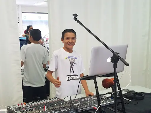 Dj Domi