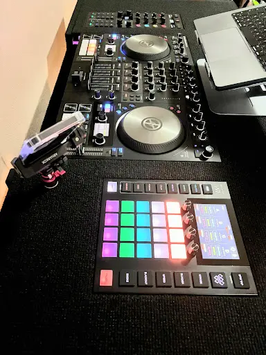 Maytron Home Music