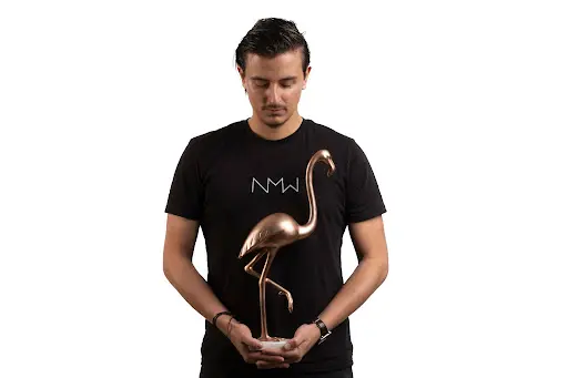 Max The Flamingo