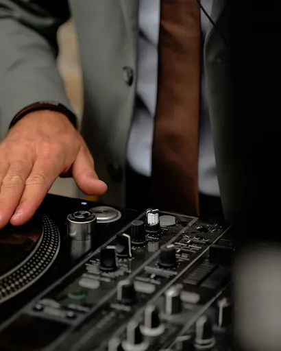 Music Eyes Design - Dj Mariages & Événements Hauts-de-france - Your French Luxury Dj