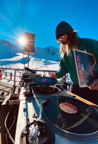 Dj Mister Happy