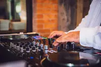 Dj Low