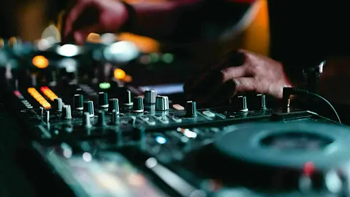 Dj Handzup - Dj Mariage, Entreprise, Calvados, Basse et Haute Normandie