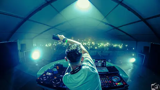 Crys Philips Music