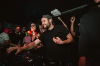 Glitter Club Lr