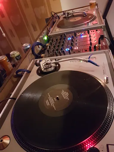 Biztwofly Bar