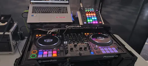 Jean-paul Animation-dj Chewie