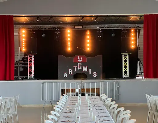 Podium Artemis