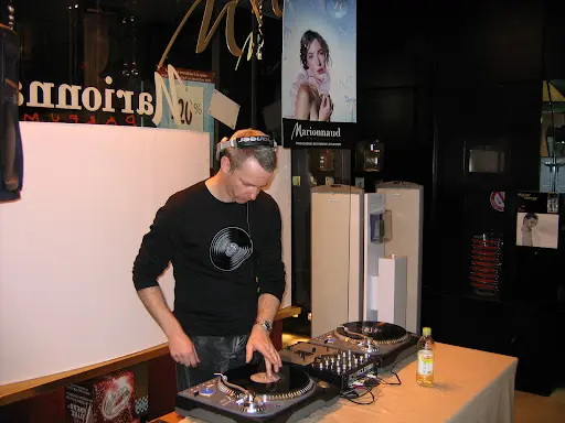 Dj Oscar Night