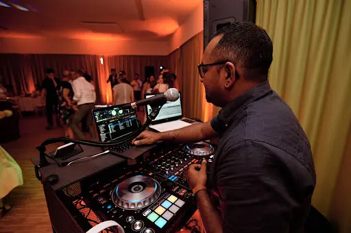 Dj And Friends 67 - Mariage, Anniversaire et Entreprises