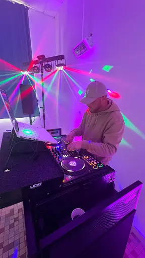 Es Event S Dj Animateur et Location de Matériel aux Particulier et Professionnel