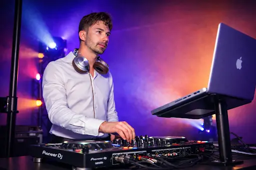Dj Arrow