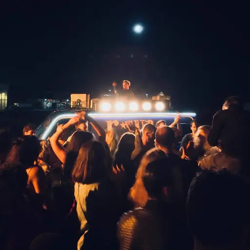 R Uno la Camioneta