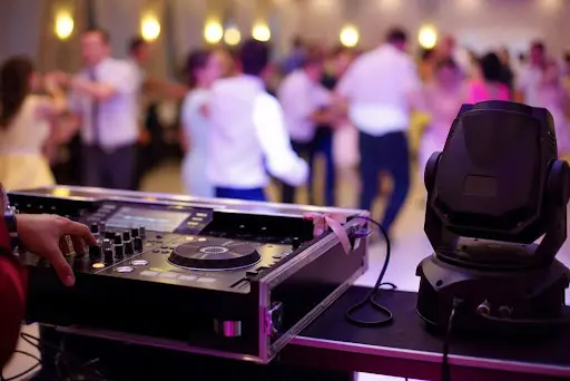 Djette Femme Lyon Zazz - Dj Femme