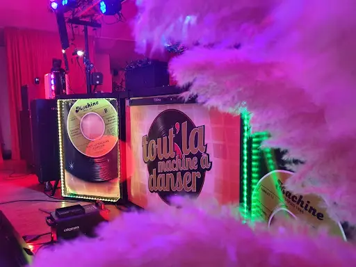 Tout la Machine À Danser