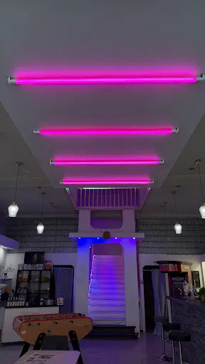 Raylaine Café