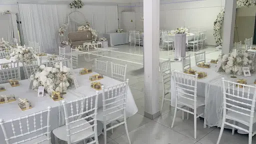 Le Diamant Reception