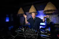 Dj Benoit -h
